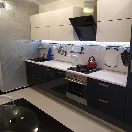 Уютная Трёхкомнатная Квартира С Красивым Видом Apartment *